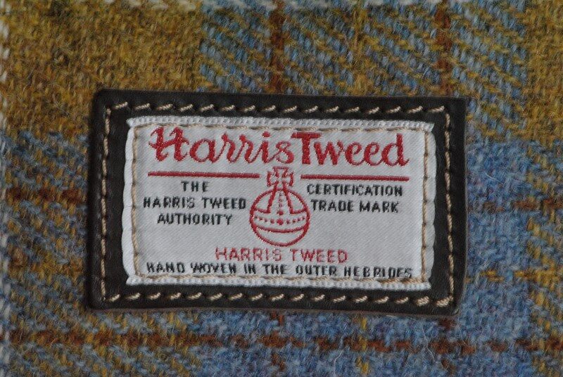 https://www.scottish-highland-giftshop.com/ekmps/shops/windows/images/cumbrae-harris-tweed-shoulder-bag-yellow-and-grey-tartan-%5b3%5d-863-p.jpg